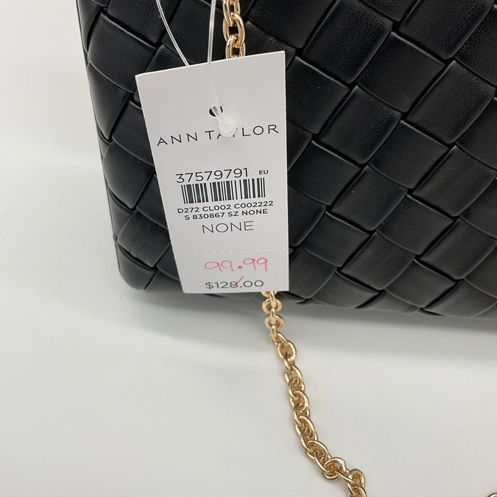 NWT Ann Taylor Black Woven Clutch with Gold Chain - Picture 2 of 5